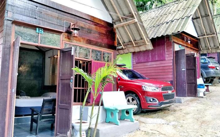 Tuk Tuk Guesthouse.