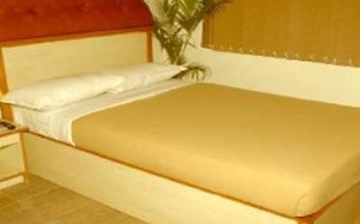 Kingston Palace Hotel