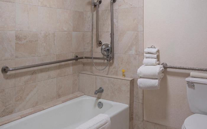 Bay Club Hotel and Marina