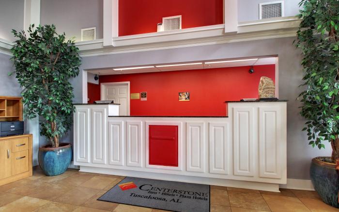 Centerstone Inn & Suites