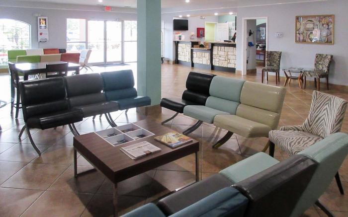 Quality Inn & Suites at The Outlets Mercedes/Weslaco