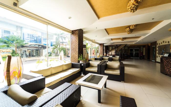 Mo2 Westown Hotel and Resort