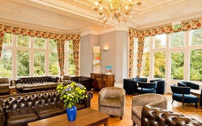 YHA Castleton Losehill Hall