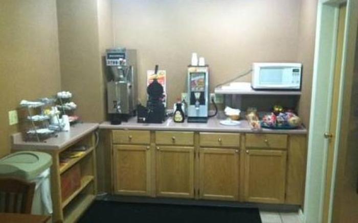 University Manor Inn