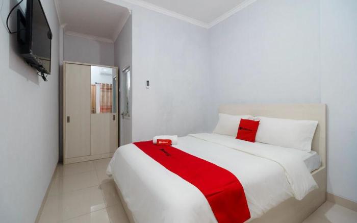 RedDoorz near Pantai Barat Pangandaran 2