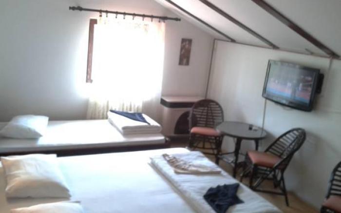 Apartments & Accommodation Stojic