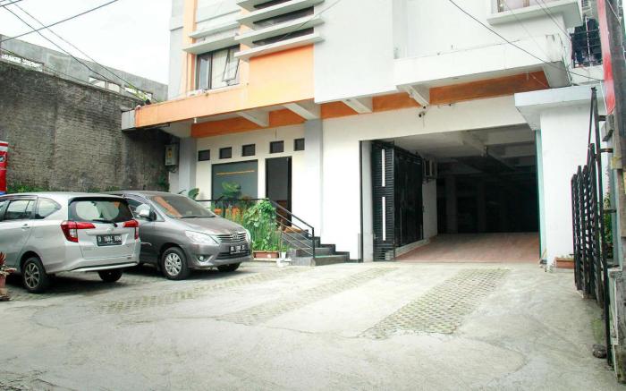 RedDoorz near Telkom Corporate University