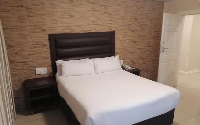 Bayside Hotel 108