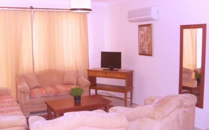 Larimar Suite Hotel