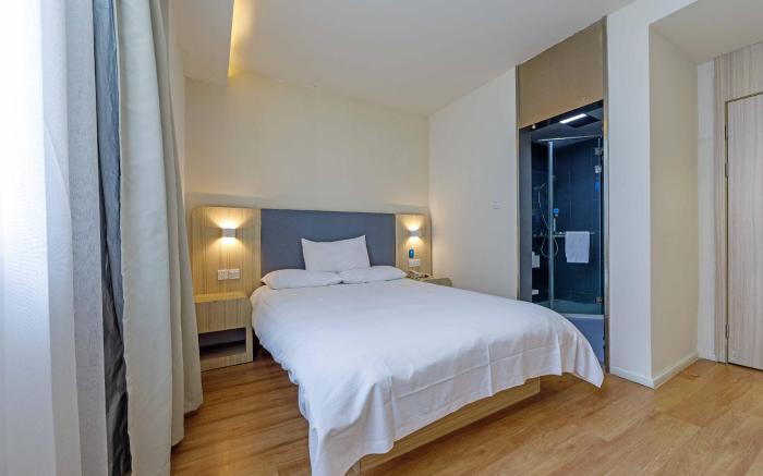 Hanting Hotel Shanghai Qilianshan Road Metro Station