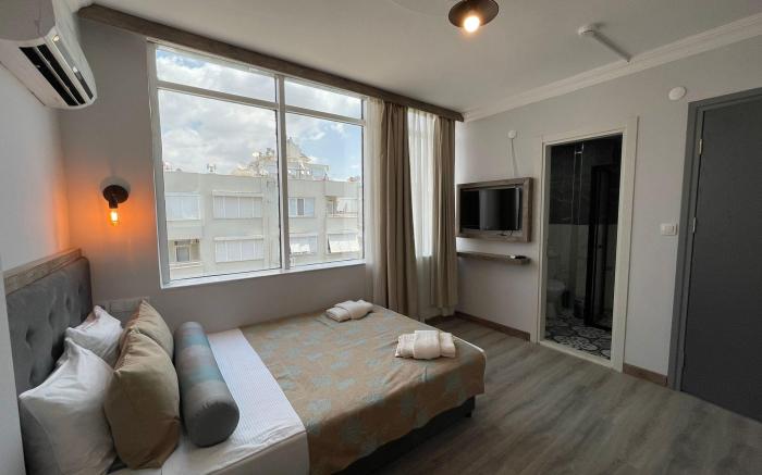 Seven City Hotel