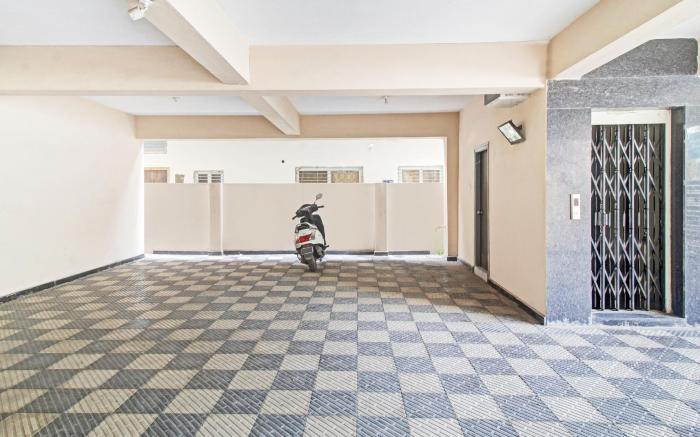 Collection O Shining Suites Near Erragadda Metro Station