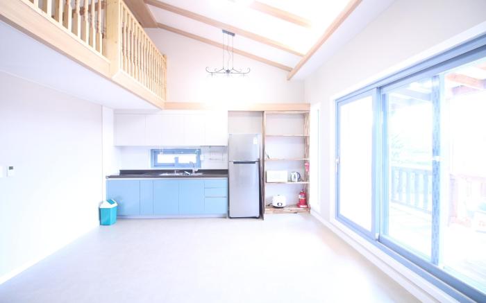Mongsanpo High Beach Pension
