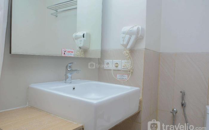 Cozy Studio at Bogor Icon Apartment By Travelio