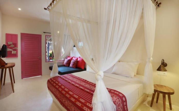 Pinkcoco Uluwatu - Constant Surprises - for Cool Adults Only