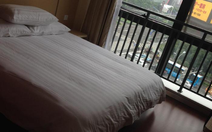Hanting Hotel Ningbo Yinzhou Wanda