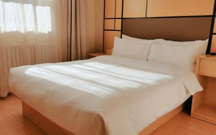 Ji Hotel Dalian Peace Square