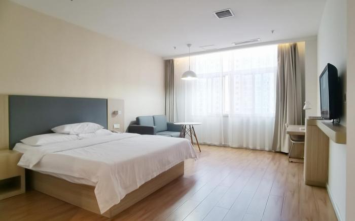 Hanting Hotel Huanggang Hong'an Wo'erma Plaza
