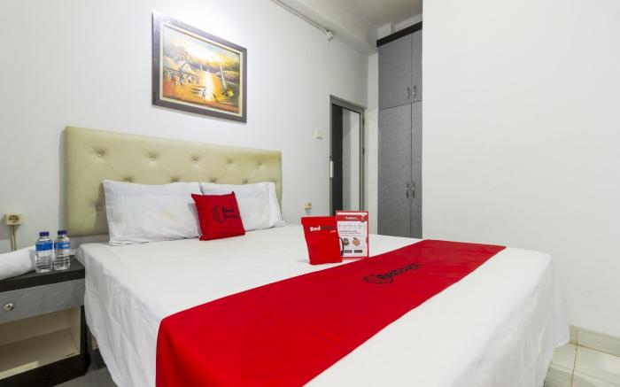 RedDoorz near Gajah Mada Plaza 2