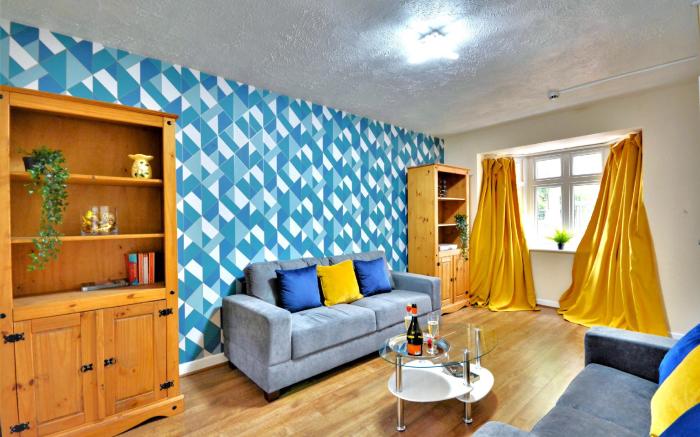 Manchester Townhouse by BEVOLVE - 4 bedrooms - Free Parking