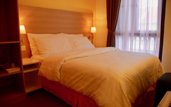 iStay Hotel