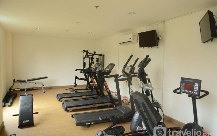 Comfy Minimalist Studio Tree Park BSD By Travelio