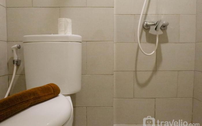 Studio Benson next to Pakuwon Mall By Travelio