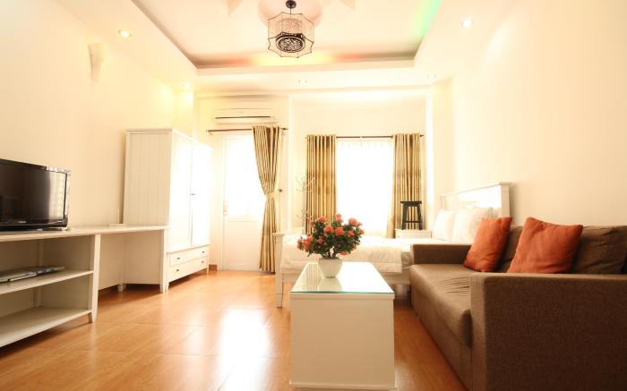 Smiley Apartment 3- 101 Seviced studio Apartment with balcony
