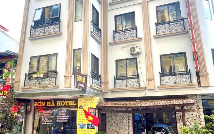 Son Ha Hotel