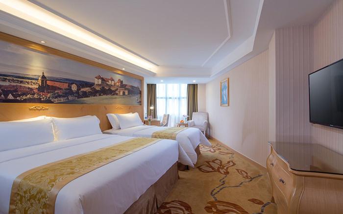 Vienna Hotel Meizhou Xingning City Plaza Branch