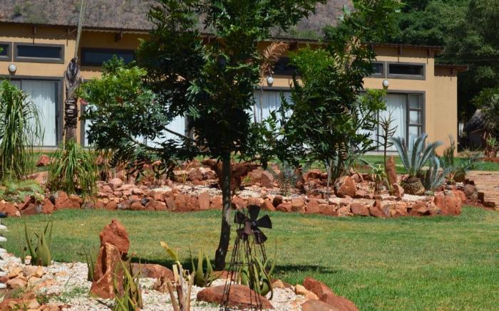 Manor Hills Guest Lodge