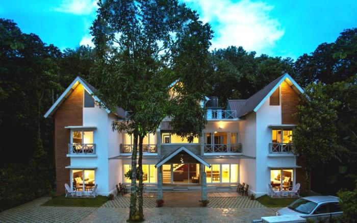 CRAYONS Guest House