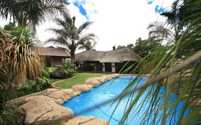 Summer Garden Guest House (The Palms)