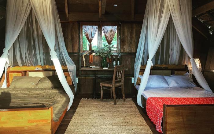 Queeny’s Farmstay Wooden House