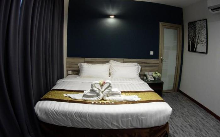 Meriton Inn Hotel