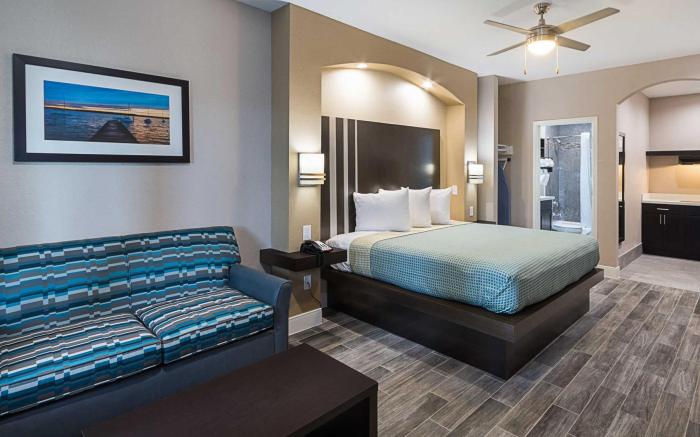 Econo Lodge Inn & Suites Houston NW-Cy-Fair