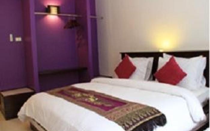 Sri Chumphon Hotel