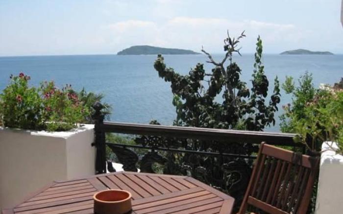 Chrysoula's Guest House