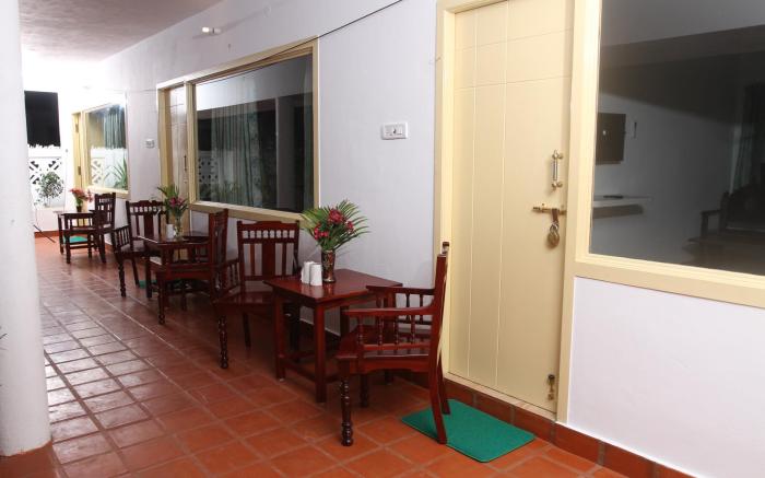Meya Beach walk hotel & Restaurant