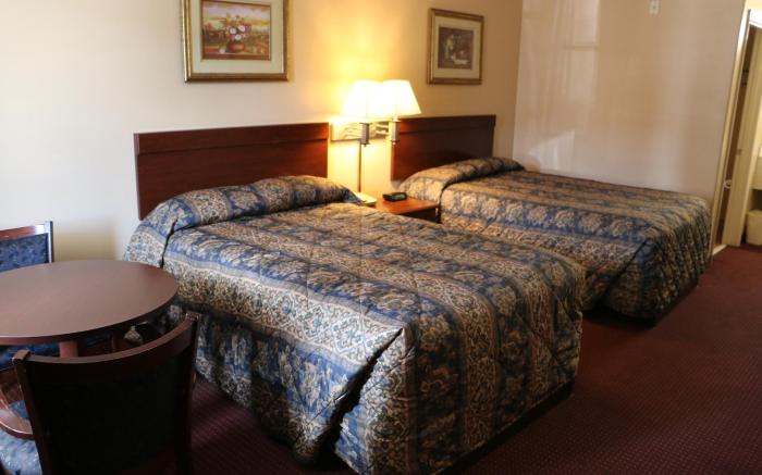 Western Inn - Gonzales