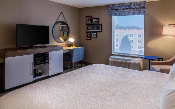 Hampton Inn & Suites Wixom