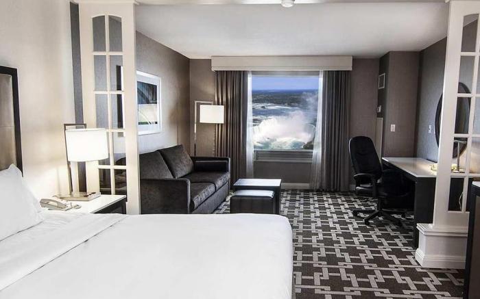 Hilton Niagara Falls Fallsview Hotel and Suites