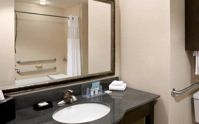 Hampton Inn & Suites Mansfield, PA