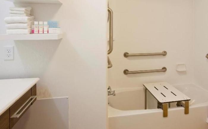 Hampton Inn Minneapolis NW Maple Grove