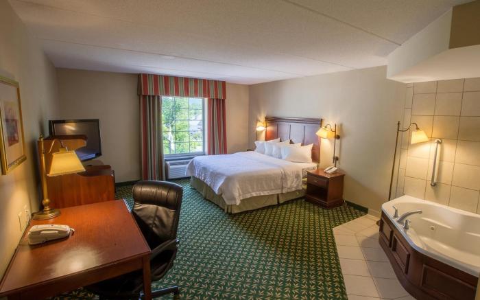 Hampton Inn and Suites Berkshires Lenox