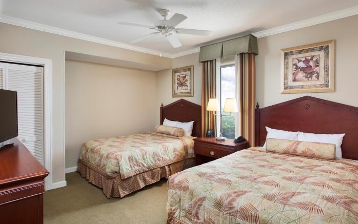 Royale Palms Condominiums
