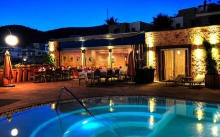 Lvzz Hotel