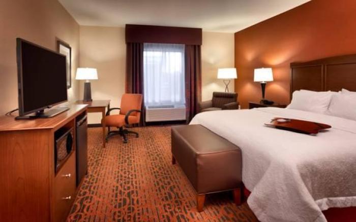 Hampton Inn Omaha West Dodge Road (Old Mill)