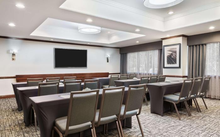 Hampton Inn Hartford Airport