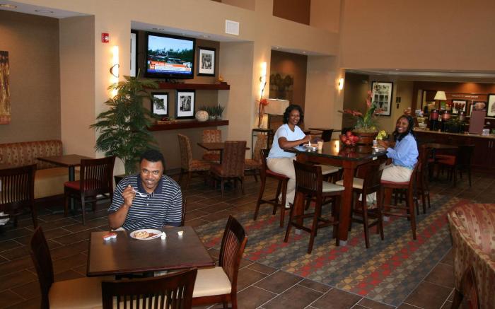 Hampton Inn & Suites West Point